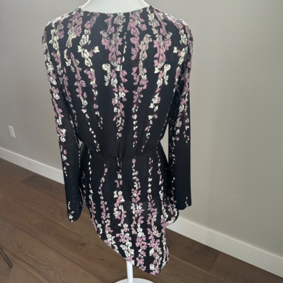BCBGMaxAzria Eugenie Floral Print Asymmetrical Top - Picture 3 of 7